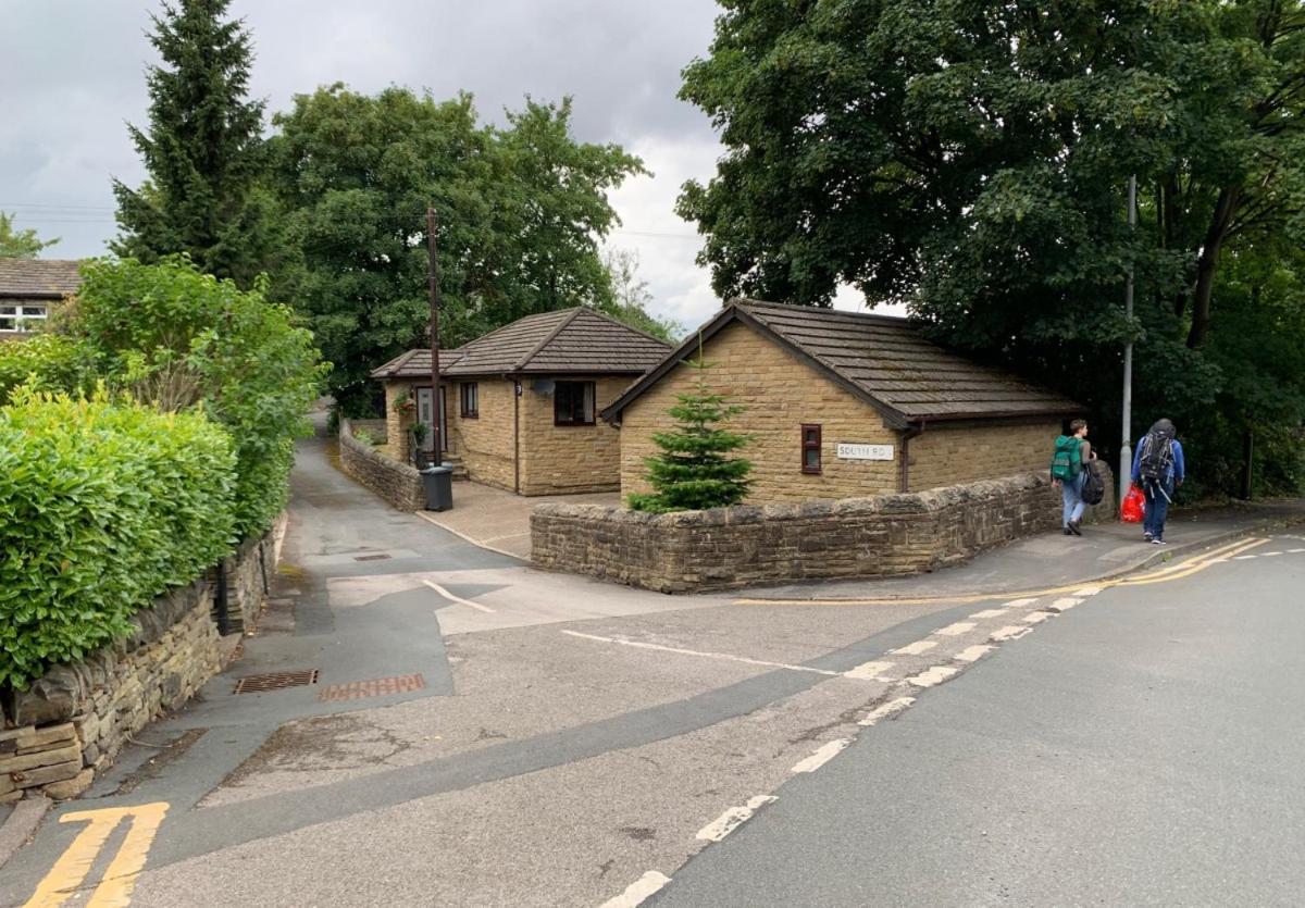 Lister Park Bradford 2Bed Detached Cottage House Parking Cinema Screen Games Room Bradford (West Yorkshire) Exterior foto